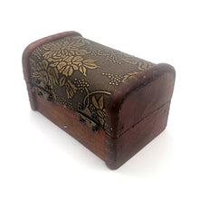 Load image into Gallery viewer, Uncharted Francis Drake Ring & Box