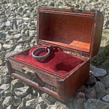 Load image into Gallery viewer, Uncharted Francis Drake Ring & Box